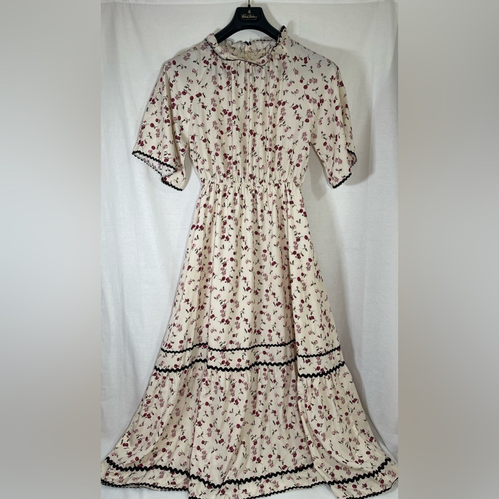 Boutique Floral Maxi Dress with Black trim detail • Size M